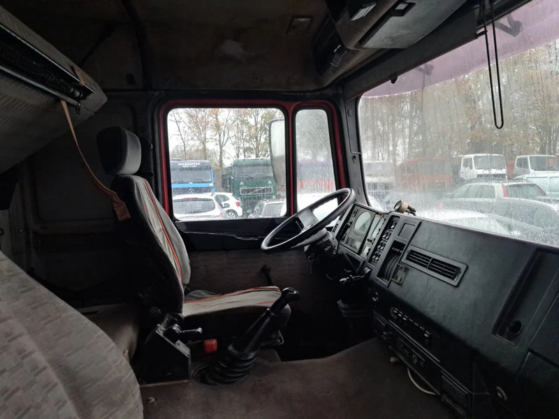 Camion şasiu MAN 26-422 , 6x4 , Spring Suspension , ZF Manual Gearbox, Intarder: Foto 13 Camion şasiu MAN 26-422 , 6x4 , Spring Suspension , ZF Manual Gearbox, Intarder: Foto 13