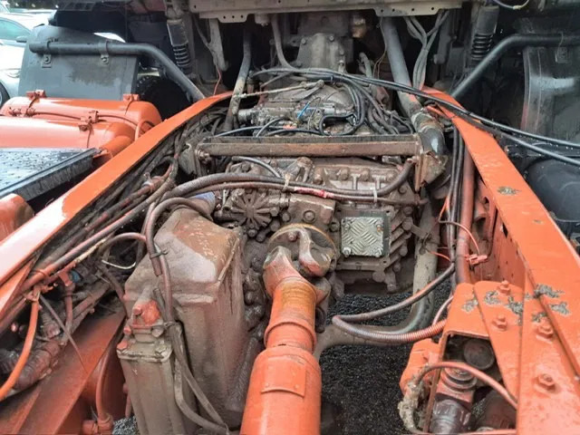 Camion şasiu MAN 26-422 , 6x4 , Spring Suspension , ZF Manual Gearbox, Intarder: Foto 8 Camion şasiu MAN 26-422 , 6x4 , Spring Suspension , ZF Manual Gearbox, Intarder: Foto 8