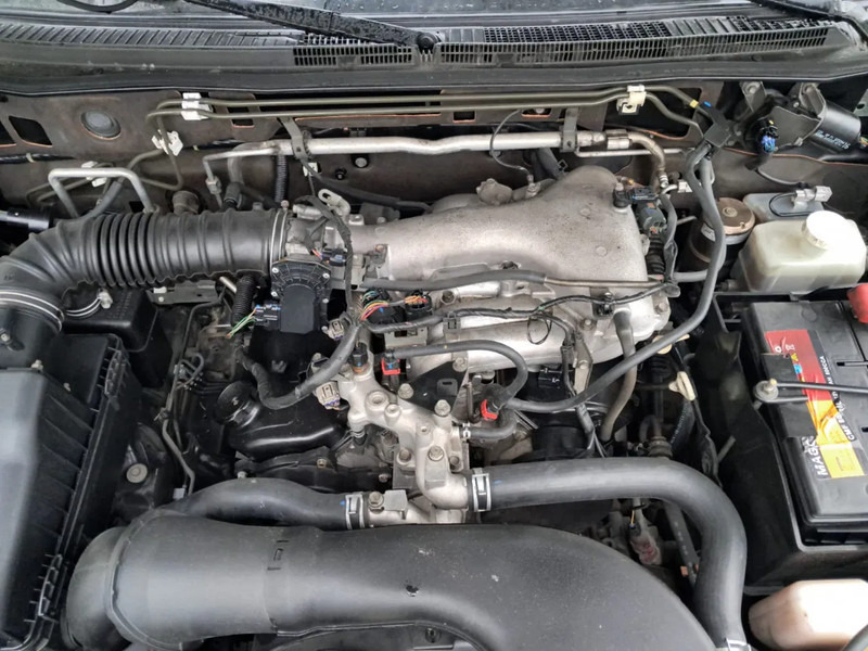 Automobil Mitsubishi Pajero GLS 3.5 - V6 , 4x4 , 7 Pers. , Full option: Foto 20 Automobil Mitsubishi Pajero GLS 3.5 - V6 , 4x4 , 7 Pers. , Full option: Foto 20