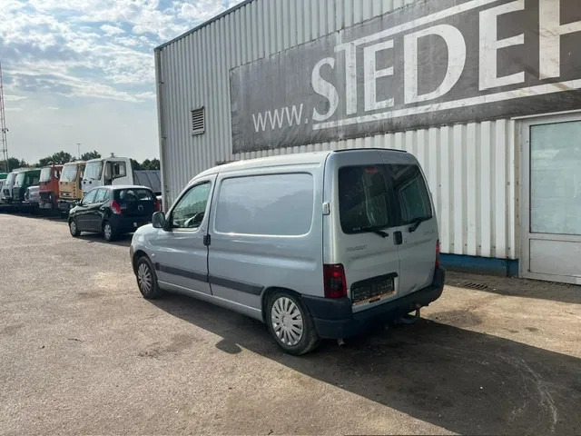 Peugeot Partner 1.9 D , Airco , Belgium Regestration - Autoutilitară compactă: Foto 5 Peugeot Partner 1.9 D , Airco , Belgium Regestration - Autoutilitară compactă: Foto 5