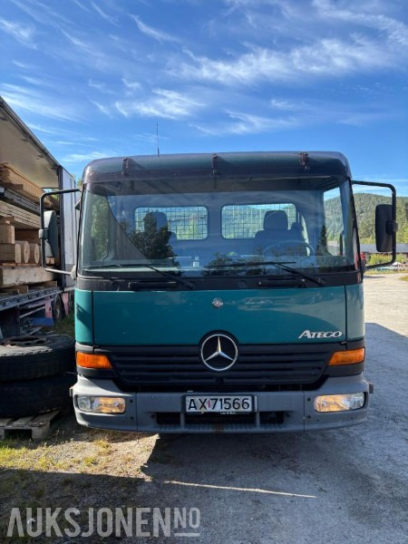 1998 Mercedes-Benz Atego 815/36 - Camion platformă: Foto 2 1998 Mercedes-Benz Atego 815/36 - Camion platformă: Foto 2