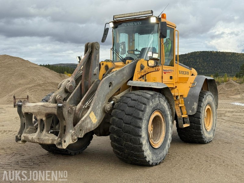 2006 Volvo L120E - Sentralsmøring - 14887 timer - Încărcător frontal pe pneuri: Foto 1 2006 Volvo L120E - Sentralsmøring - 14887 timer - Încărcător frontal pe pneuri: Foto 1
