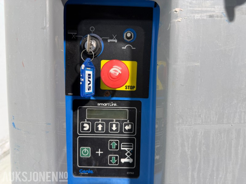 Autopropulsată platformă 2011 GRC 12 - 5,5m mastelift: Foto 14 Autopropulsată platformă 2011 GRC 12 - 5,5m mastelift: Foto 14