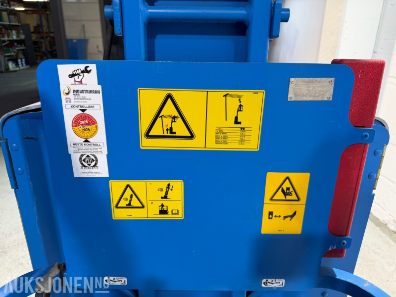 Autopropulsată platformă 2011 GRC 12 - 5,5m mastelift: Foto 7 Autopropulsată platformă 2011 GRC 12 - 5,5m mastelift: Foto 7