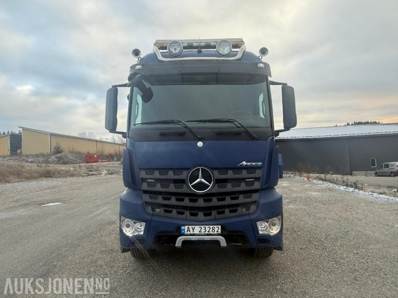 2014 Mercedes-Benz Arocs KROKBIL M/DUMPERKASSE EURO 6 SERVICEHISTORIKK NYLIG EU-GODKJENT 510HK - Camion cu cârlig: Foto 3 2014 Mercedes-Benz Arocs KROKBIL M/DUMPERKASSE EURO 6 SERVICEHISTORIKK NYLIG EU-GODKJENT 510HK - Camion cu cârlig: Foto 3
