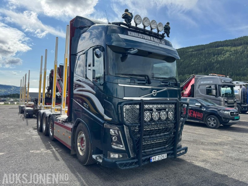 2018 Volvo FH16 8X4 komplett tømmerbil med kran og henger. - Camion forestier, Camion cu macara: Foto 3 2018 Volvo FH16 8X4 komplett tømmerbil med kran og henger. - Camion forestier, Camion cu macara: Foto 3