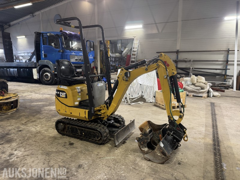 2020 Cat 300.9D minigraver - Svingbar bom - 3 skuffer - Mini excavator: Foto 3 2020 Cat 300.9D minigraver - Svingbar bom - 3 skuffer - Mini excavator: Foto 3