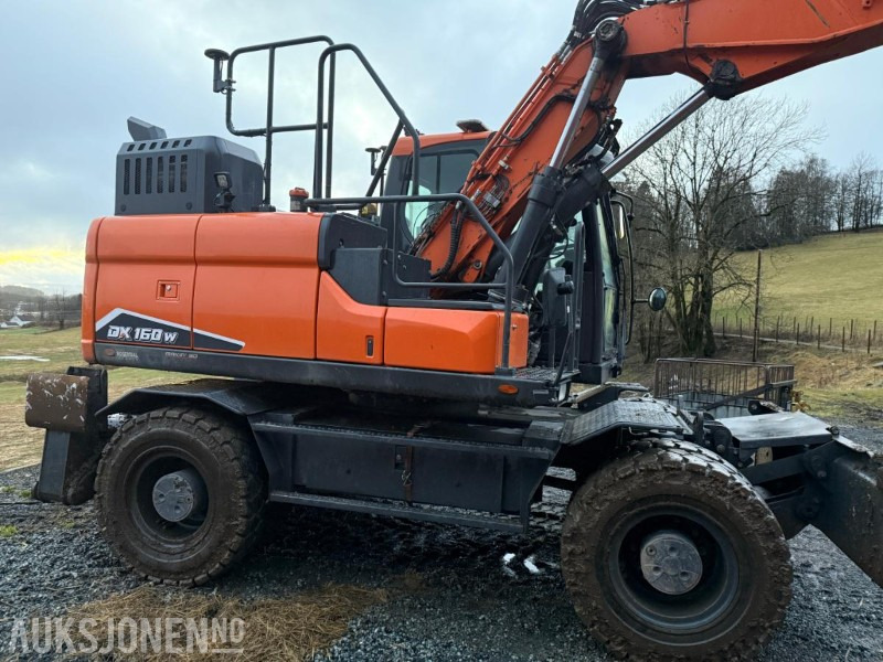 2022 Doosan/Develon DX160W hjulgraver m/Engcon tiltrotator S70 - Excavator: Foto 5 2022 Doosan/Develon DX160W hjulgraver m/Engcon tiltrotator S70 - Excavator: Foto 5