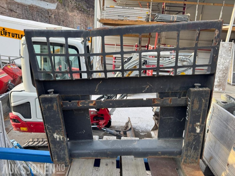 Bobcat Pallegafler - Ataşament pentru Utilaje constructii: Foto 2 Bobcat Pallegafler - Ataşament pentru Utilaje constructii: Foto 2