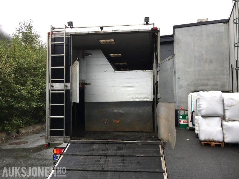 2004 DAF LF 45.220 - Hestebil / Transportbil, 202552km - Maşina comunala: Foto 3 2004 DAF LF 45.220 - Hestebil / Transportbil, 202552km - Maşina comunala: Foto 3