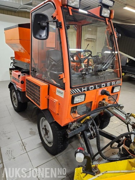 2007 Holder C2.42 Minitraktor/Redskapsbærer - V-Plog - Fres - Feiemaskin - Strøer - 3764T - Maşina comunala: Foto 4 2007 Holder C2.42 Minitraktor/Redskapsbærer - V-Plog - Fres - Feiemaskin - Strøer - 3764T - Maşina comunala: Foto 4