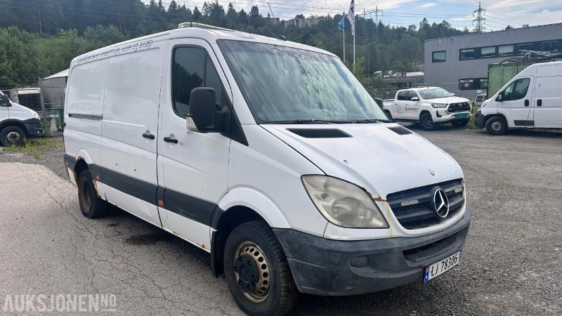 2007 Mercedes-Benz Sprinter 518 CDI | Spylebil | 184 hk | Komplett rigg med tank og slangetromler - Maşina comunala: Foto 3 2007 Mercedes-Benz Sprinter 518 CDI | Spylebil | 184 hk | Komplett rigg med tank og slangetromler - Maşina comunala: Foto 3