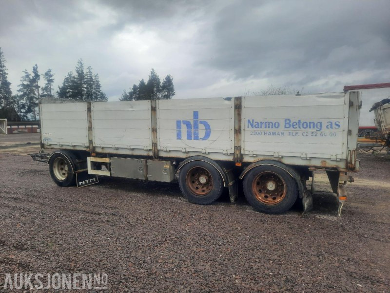 2003 NTM PLANHENGER - Remorcă: Foto 1 2003 NTM PLANHENGER - Remorcă: Foto 1