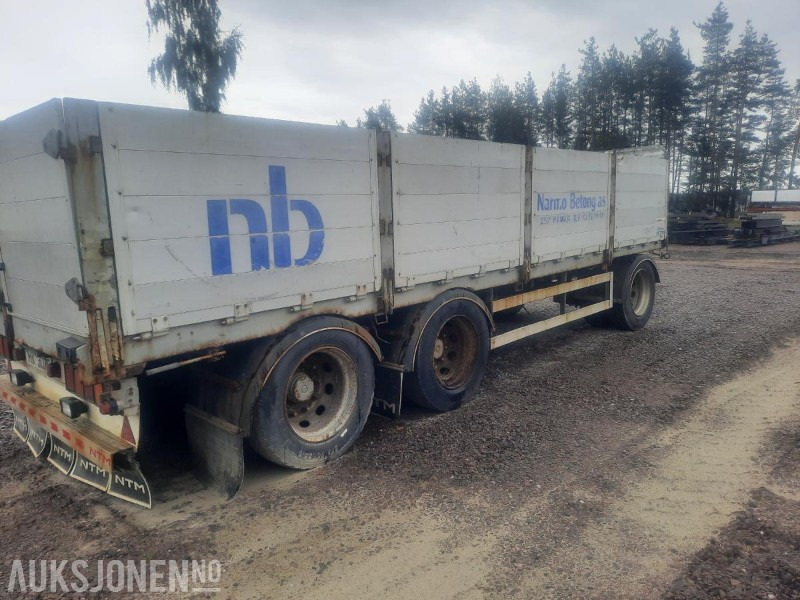 2003 NTM PLANHENGER - Remorcă: Foto 2 2003 NTM PLANHENGER - Remorcă: Foto 2