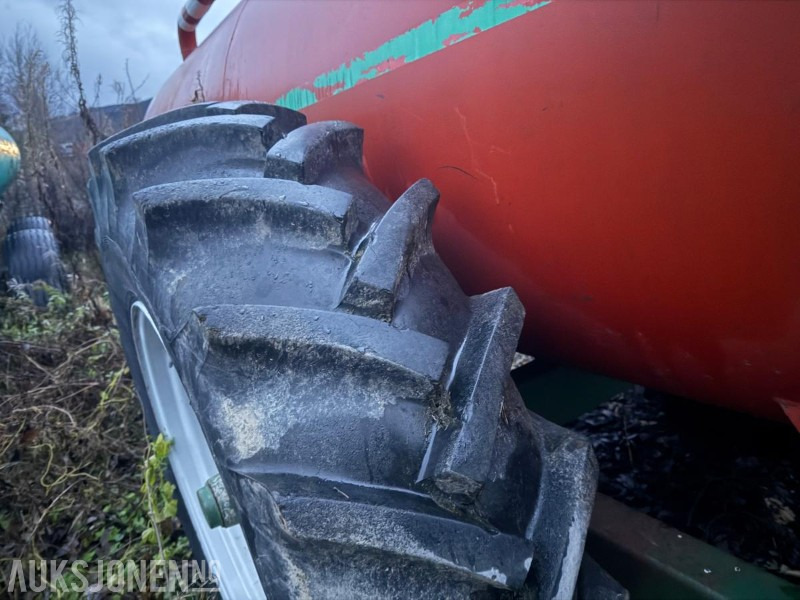 1998 Orkel Gjødselvogn 6m3 în leasing 1998 Orkel Gjødselvogn 6m3: Foto 9 1998 Orkel Gjødselvogn 6m3 în leasing 1998 Orkel Gjødselvogn 6m3: Foto 9