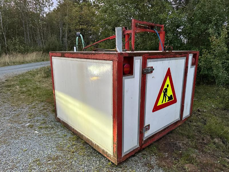 Kent Skiltvasker til traktor - Utilaje agricole: Foto 3 Kent Skiltvasker til traktor - Utilaje agricole: Foto 3