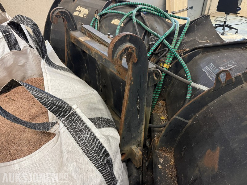 Tellefsdal 280cm V-plog / brøyteplog - hydraulisk - Utilaje agricole: Foto 5 Tellefsdal 280cm V-plog / brøyteplog - hydraulisk - Utilaje agricole: Foto 5