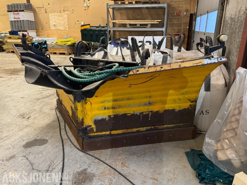 Tellefsdal 280cm V-plog / brøyteplog - hydraulisk - Utilaje agricole: Foto 3 Tellefsdal 280cm V-plog / brøyteplog - hydraulisk - Utilaje agricole: Foto 3