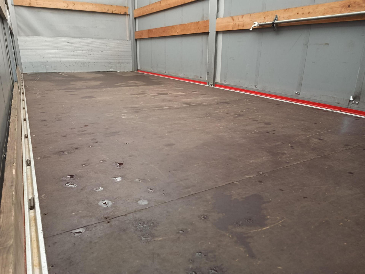 IVECO Daily 50C16 H - Autoutilitară frigorifica: Foto 5 IVECO Daily 50C16 H - Autoutilitară frigorifica: Foto 5