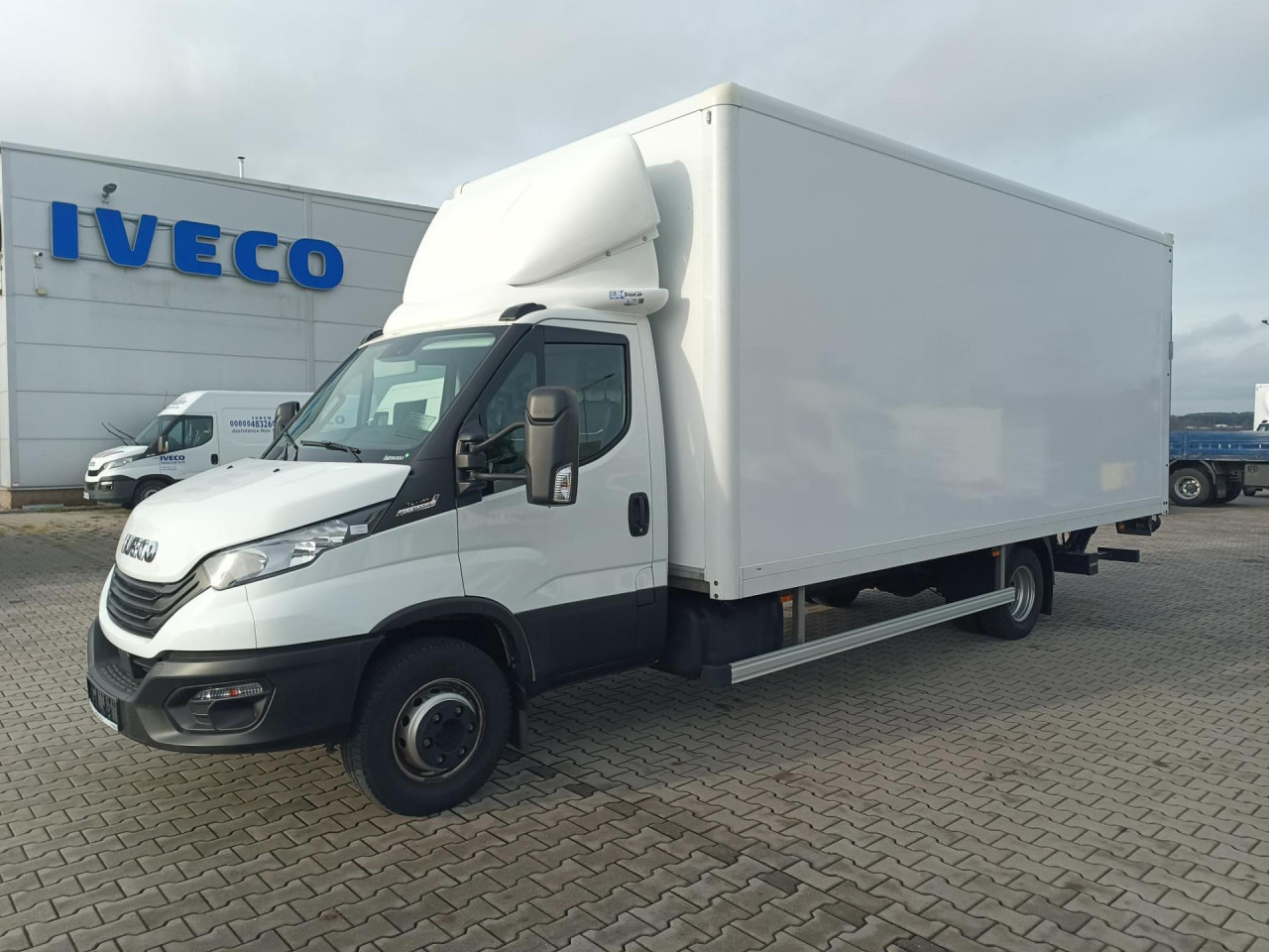 IVECO Daily 70C18A8/P - Autoutilitară box: Foto 1 IVECO Daily 70C18A8/P - Autoutilitară box: Foto 1