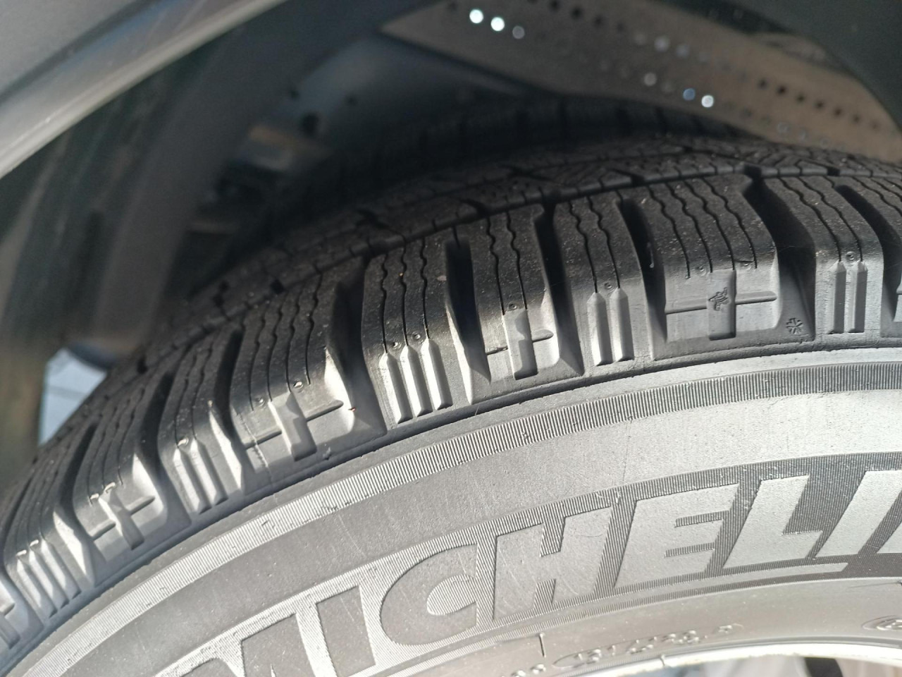 IVECO Daily 70C18A8/P - Autoutilitară box: Foto 2 IVECO Daily 70C18A8/P - Autoutilitară box: Foto 2