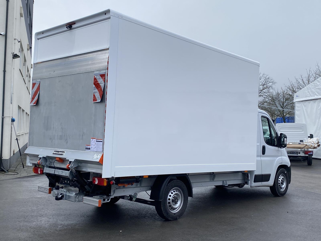 FIAT DUCATO L4 1+2, 180PS, 2.2L | ALU-BOX 4200mm + LADERAMPE + LAGER - Autoutilitară box: Foto 5 FIAT DUCATO L4 1+2, 180PS, 2.2L | ALU-BOX 4200mm + LADERAMPE + LAGER - Autoutilitară box: Foto 5