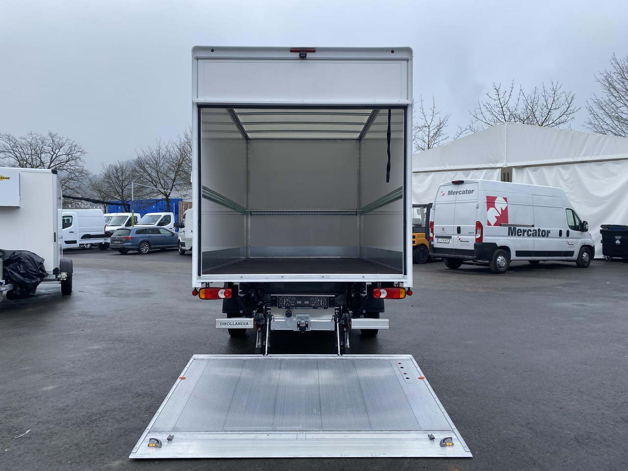 FIAT DUCATO L4 1+2, 180PS, 2.2L | ALU-BOX 4200mm + LADERAMPE + LAGER - Autoutilitară box: Foto 1 FIAT DUCATO L4 1+2, 180PS, 2.2L | ALU-BOX 4200mm + LADERAMPE + LAGER - Autoutilitară box: Foto 1