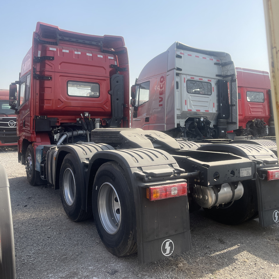 Schacman Slightly Used X3000 X5000 (6*4) Semi Truck head Truck Head Tipper Head - Cap tractor: Foto 4 Schacman Slightly Used X3000 X5000 (6*4) Semi Truck head Truck Head Tipper Head - Cap tractor: Foto 4