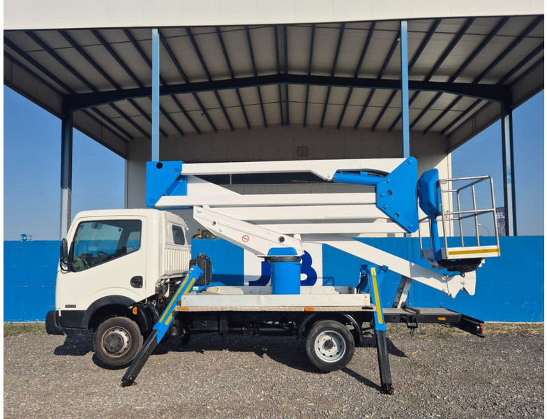 Nissan CABSTAR 35.12 SOCAGE DA320 - Camion, Camion cu macara: Foto 1 Nissan CABSTAR 35.12 SOCAGE DA320 - Camion, Camion cu macara: Foto 1