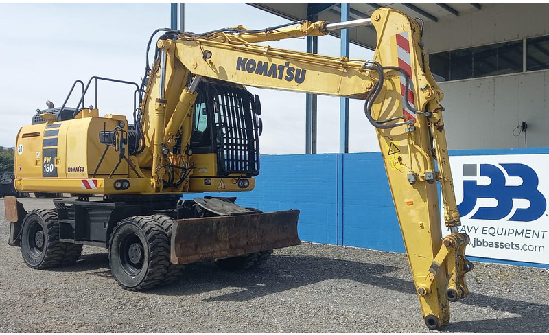 Komatsu PW180-10 în leasing Komatsu PW180-10: Foto 6 Komatsu PW180-10 în leasing Komatsu PW180-10: Foto 6