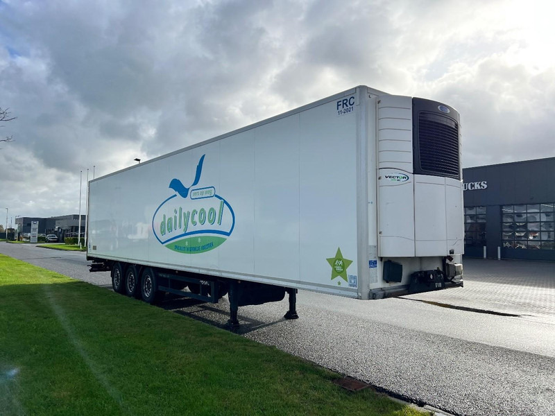 Kögel 3 assige koeloplegger Lift axle / Carrier Vector 1950 - Semiremorcă frigider: Foto 3 Kögel 3 assige koeloplegger Lift axle / Carrier Vector 1950 - Semiremorcă frigider: Foto 3