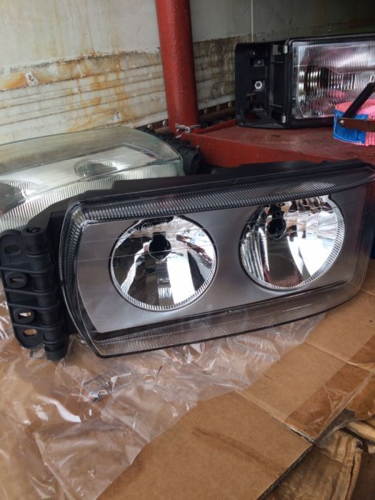 IVECO Stralis - Far pentru Camion: Foto 1 IVECO Stralis - Far pentru Camion: Foto 1