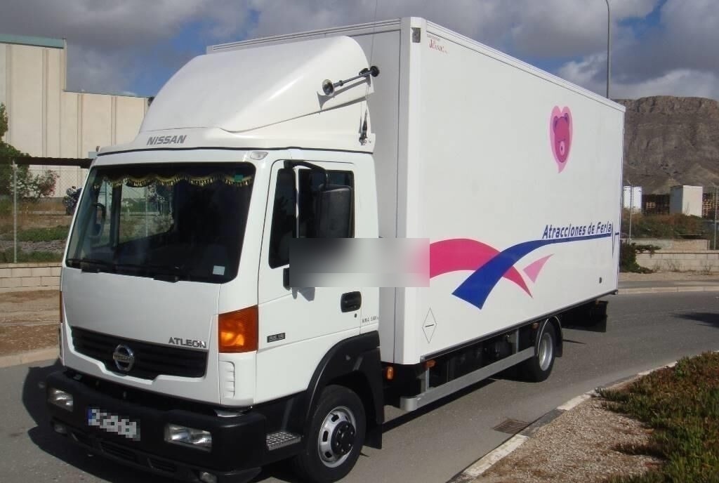 Nissan Atleon Piese din DEZMEMBRARI Nissan Atleon - Piesă de schimb pentru Camion: Foto 1 Nissan Atleon Piese din DEZMEMBRARI Nissan Atleon - Piesă de schimb pentru Camion: Foto 1