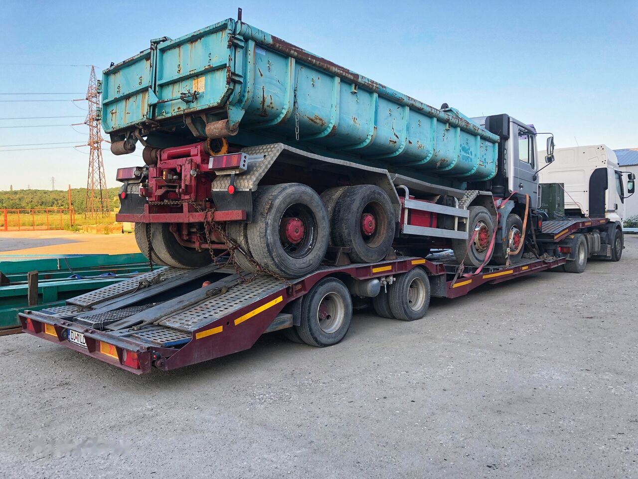 Piese din Dezmembrari MAN SILENT TGA TGX TRAKKER 8 x4 - Piesă de schimb pentru Camion: Foto 2 Piese din Dezmembrari MAN SILENT TGA TGX TRAKKER 8 x4 - Piesă de schimb pentru Camion: Foto 2