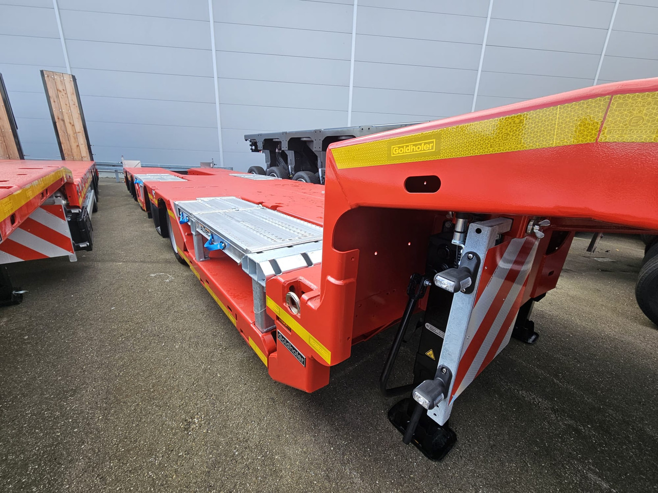 GOLDHOFER STN-L 4 (205) A RM2 "STEPSTAR" NEW - Semiremorcă transport agabaritic: Foto 3 GOLDHOFER STN-L 4 (205) A RM2 "STEPSTAR" NEW - Semiremorcă transport agabaritic: Foto 3