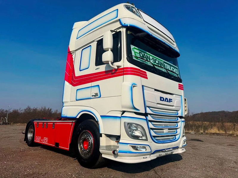 DAF XF 450 DAF XF 450 Special Interior. 706000 km. Euro 6 - Cap tractor: Foto 2 DAF XF 450 DAF XF 450 Special Interior. 706000 km. Euro 6 - Cap tractor: Foto 2