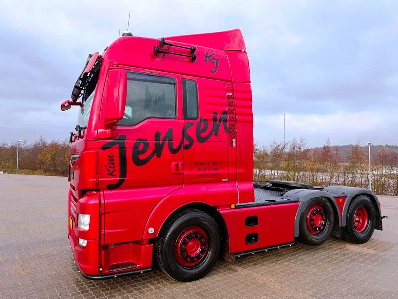 MAN TGX 26.510 Special interior. pusher 6x2/2. - Cap tractor: Foto 4 MAN TGX 26.510 Special interior. pusher 6x2/2. - Cap tractor: Foto 4