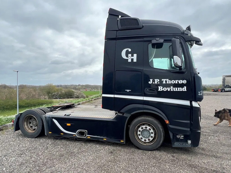 Mercedes-Benz Actros 1843 Special Interior. Air / Air suspension. Euro 6 - Cap tractor: Foto 5 Mercedes-Benz Actros 1843 Special Interior. Air / Air suspension. Euro 6 - Cap tractor: Foto 5
