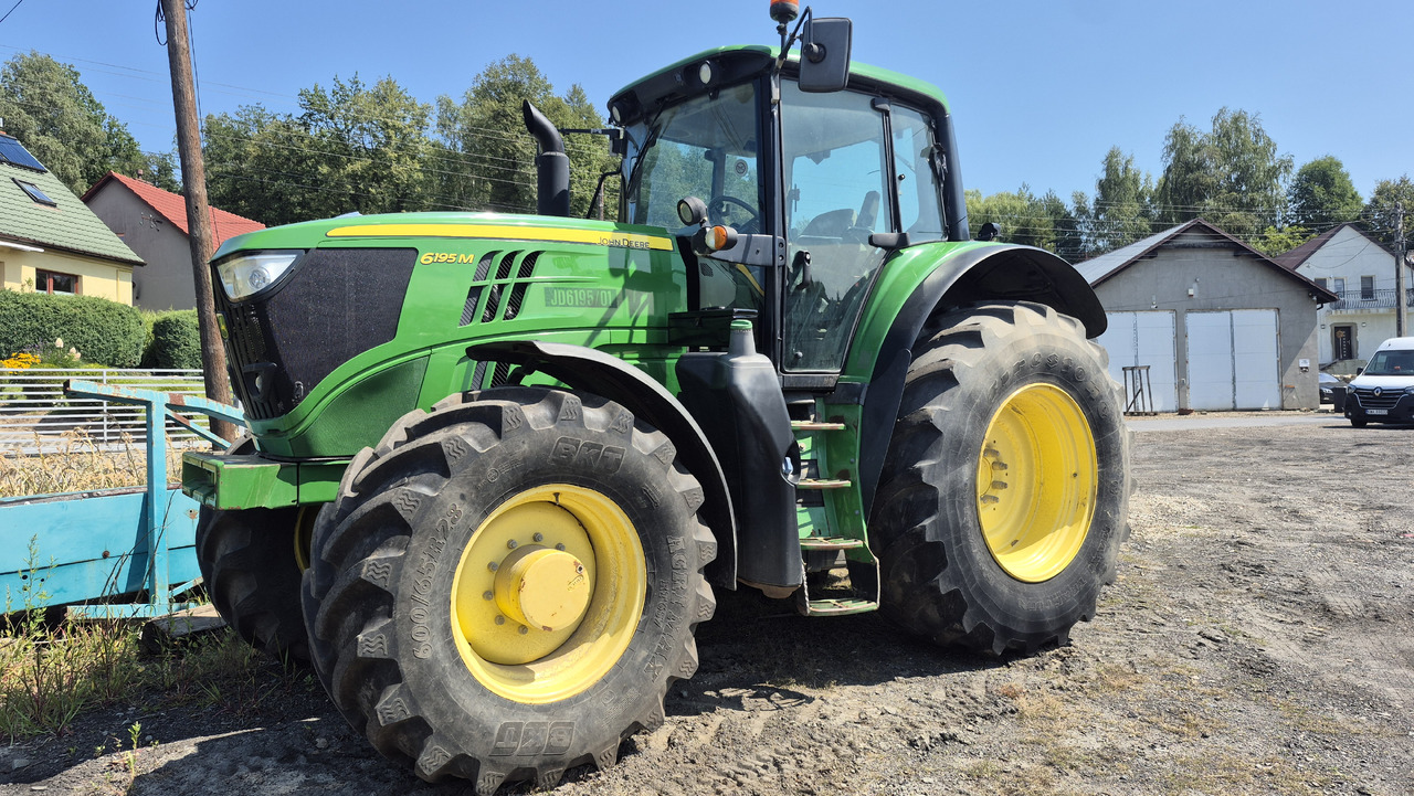 JOHN DEERE 6195M - Tractor agricol: Foto 2 JOHN DEERE 6195M - Tractor agricol: Foto 2