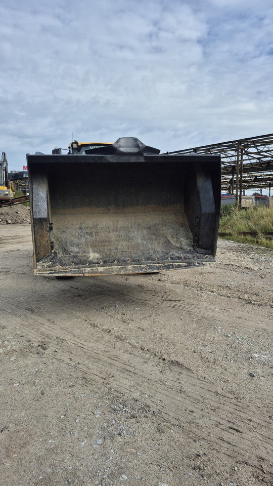 VOLVO L45H - Încărcător frontal pe pneuri: Foto 4 VOLVO L45H - Încărcător frontal pe pneuri: Foto 4