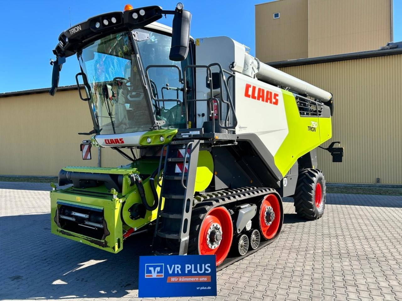 CLAAS TRION 750 TT APS HYBRID - Combină de recoltat cereale: Foto 1 CLAAS TRION 750 TT APS HYBRID - Combină de recoltat cereale: Foto 1