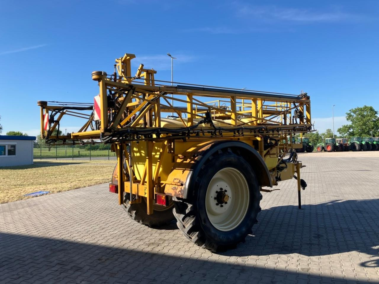 DUBEX VECTORTÜV BIS 2026 - Maşină de erbicidat tractata: Foto 3 DUBEX VECTORTÜV BIS 2026 - Maşină de erbicidat tractata: Foto 3