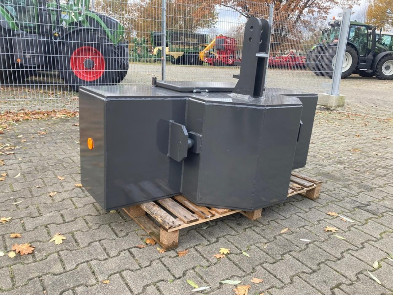 FRONTGEWICHT 2500 KG BUSCHMEIER - Contragreutate: Foto 3 FRONTGEWICHT 2500 KG BUSCHMEIER - Contragreutate: Foto 3