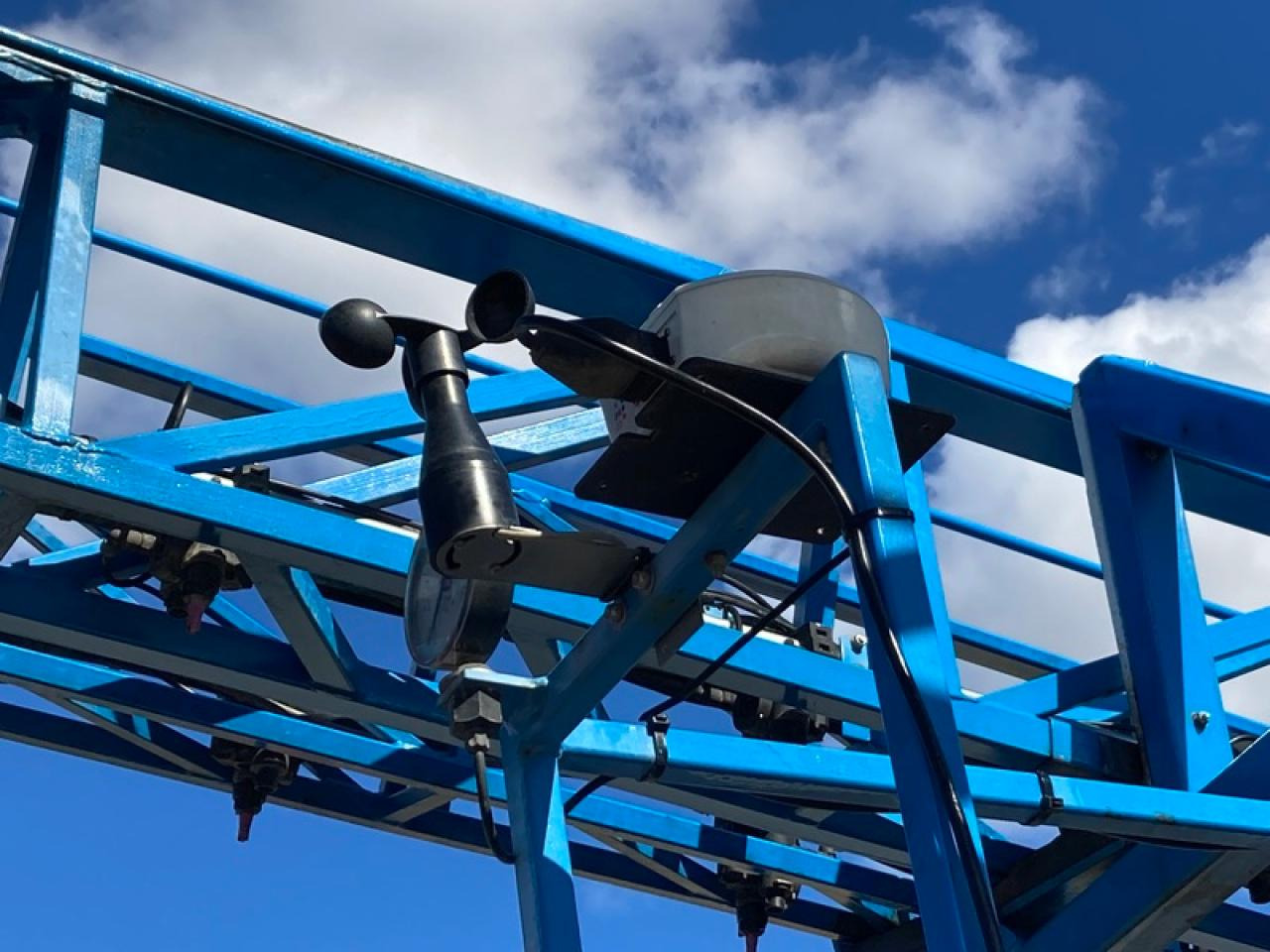 Maşină de erbicidat tractata Inuma IAS 5033: Foto 6 Maşină de erbicidat tractata Inuma IAS 5033: Foto 6