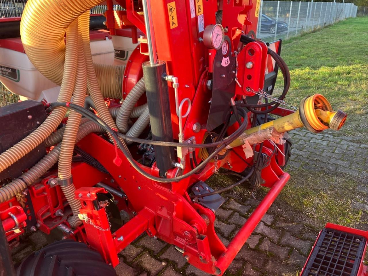 Kverneland OPTIMA 12 SX + FRONTTANK//GEOSEED - Semănătoare de precizie: Foto 5 Kverneland OPTIMA 12 SX + FRONTTANK//GEOSEED - Semănătoare de precizie: Foto 5