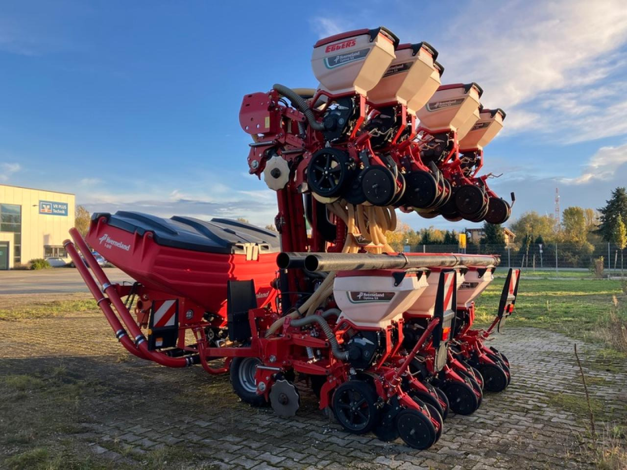 Kverneland OPTIMA 12 SX + FRONTTANK//GEOSEED - Semănătoare de precizie: Foto 4 Kverneland OPTIMA 12 SX + FRONTTANK//GEOSEED - Semănătoare de precizie: Foto 4