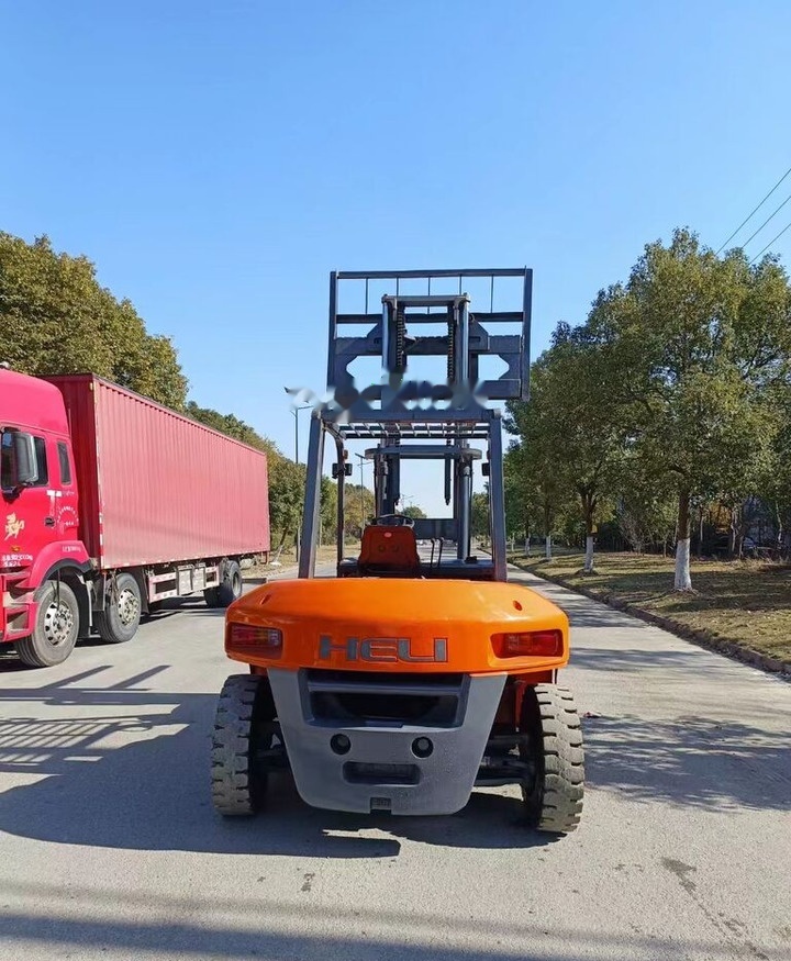 Heli h2000 5t 30 50 70 100 - Stivuitor diesel: Foto 3 Heli h2000 5t 30 50 70 100 - Stivuitor diesel: Foto 3