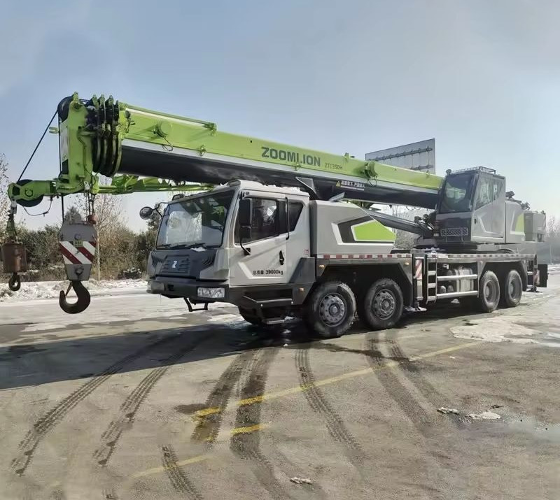 Zoomlion ZTC350 ZTC250 ZTC550 ZTC1000 - Automacara: Foto 1 Zoomlion ZTC350 ZTC250 ZTC550 ZTC1000 - Automacara: Foto 1