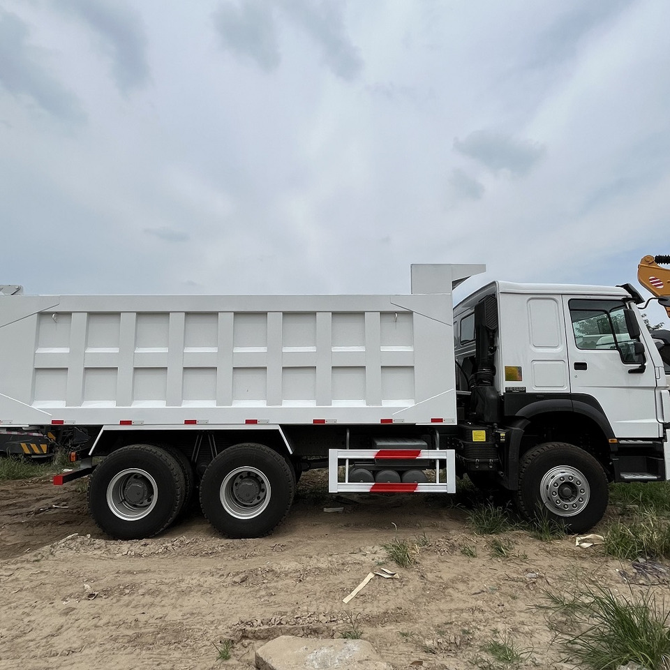 SINOTRUK Howo Dump truck 371hp 6x4 - Camion basculantă: Foto 2 SINOTRUK Howo Dump truck 371hp 6x4 - Camion basculantă: Foto 2