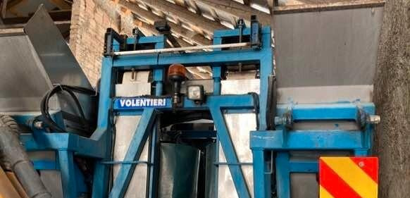 Vendemmiatrice Volentieri VG 2000/2 TA - Combina de recoltat struguri: Foto 1 Vendemmiatrice Volentieri VG 2000/2 TA - Combina de recoltat struguri: Foto 1